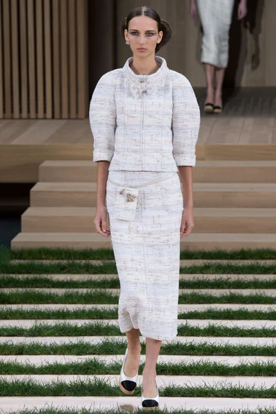 Look 2